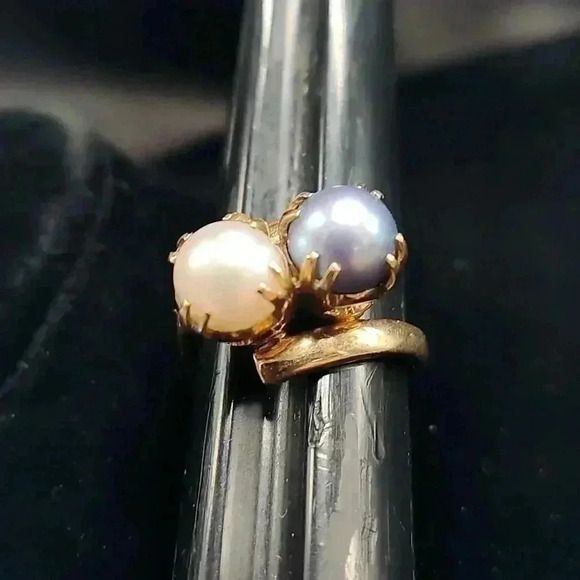 Estate Tahitian Pearl ring in 18 karat gold 7.5 mm pearls - Picture 1 of 4